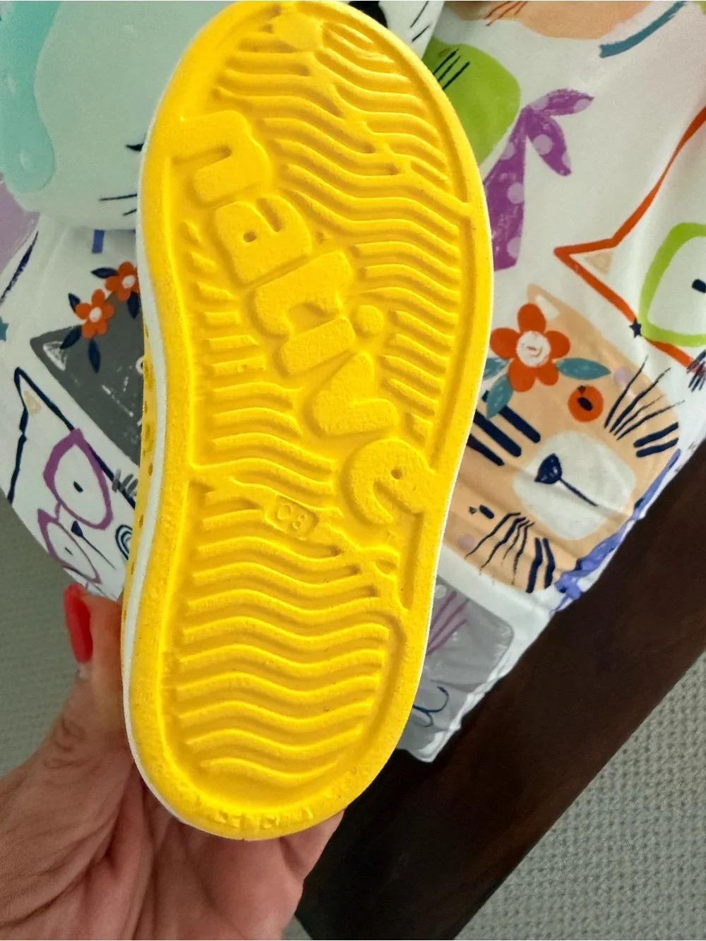 Native Kids Yellow Slip-On Water Shoes with White Toe Caps -Size Toddler 8 -NEW